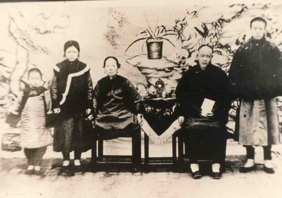 Hsing-Jen Fei's parents