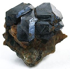 Uraninite crystals from Maine